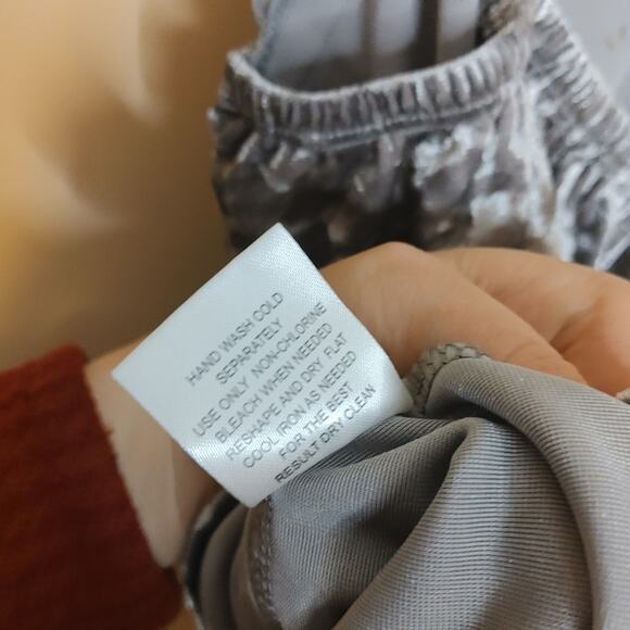 Hippie Rose Size Small S New NWT Velvet Silver Shiny Tank Top Lace Metallic - Picture 13 of 13